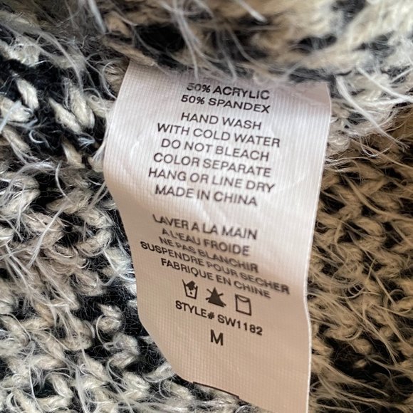 Finn & Clover Snowflake Sweater Cream Blue Fuzzy Holiday Sz M - Picture 12 of 13